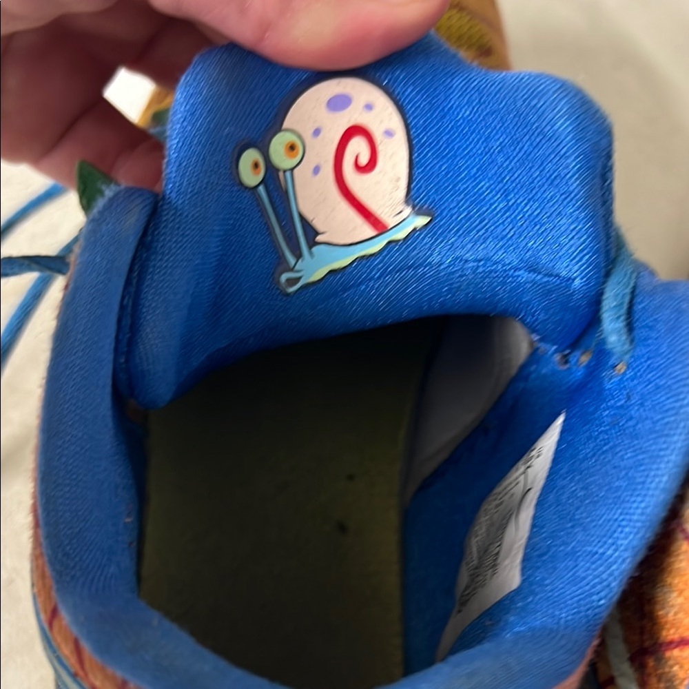 Kyrie Nike Spongebob Sneakers - Picture 2 of 5